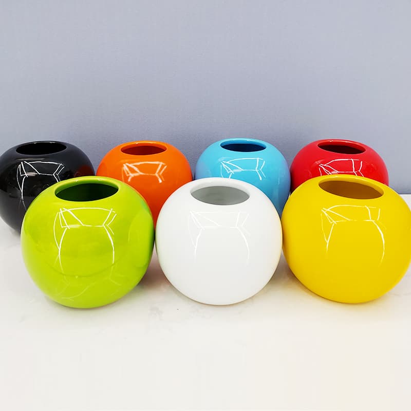 Round, solid-color vase, creative modern style, dried flower arrangement decoration for living room.