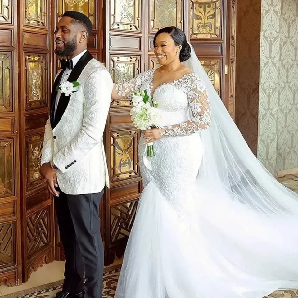2026 New V-Neck Lace Long Sleeve Mermaid Wedding Dress White Evening Gown