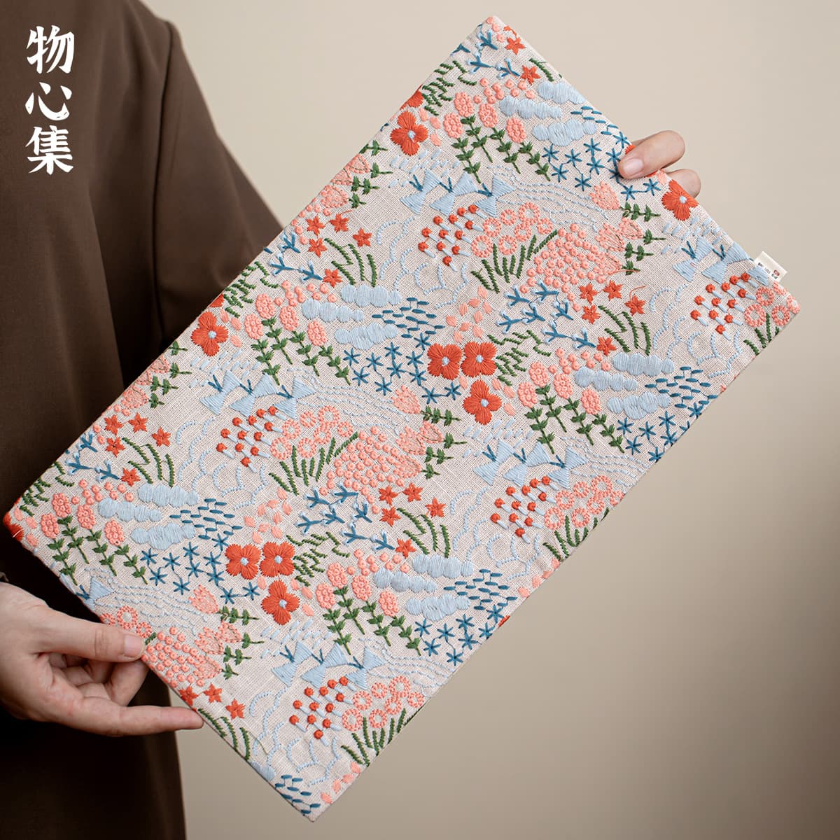Wuxinji Pure Handmade Embroidery Flower Sea Dry Brewing Mat, Fresh Style Tea Room Waterproof Zen Heat Insulation Pad