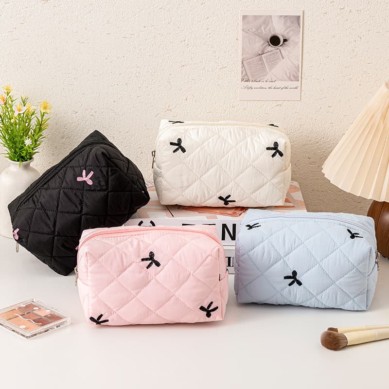 New Floral Quilted Cosmetic Bag Women's Travel Portable Skin Care Toiletries Bag Simple Large Capacity Soft Storage Bag