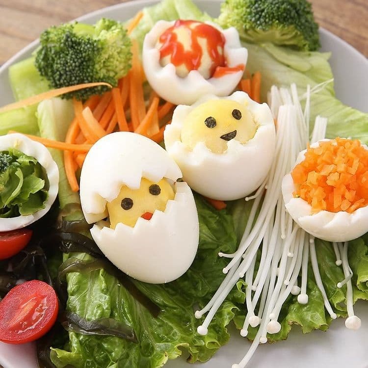 Fancy Egg Cutter Creative Kitchen Tool for Slicing Eggs with Wavy Edges, Yolk Separation, and Salad Making