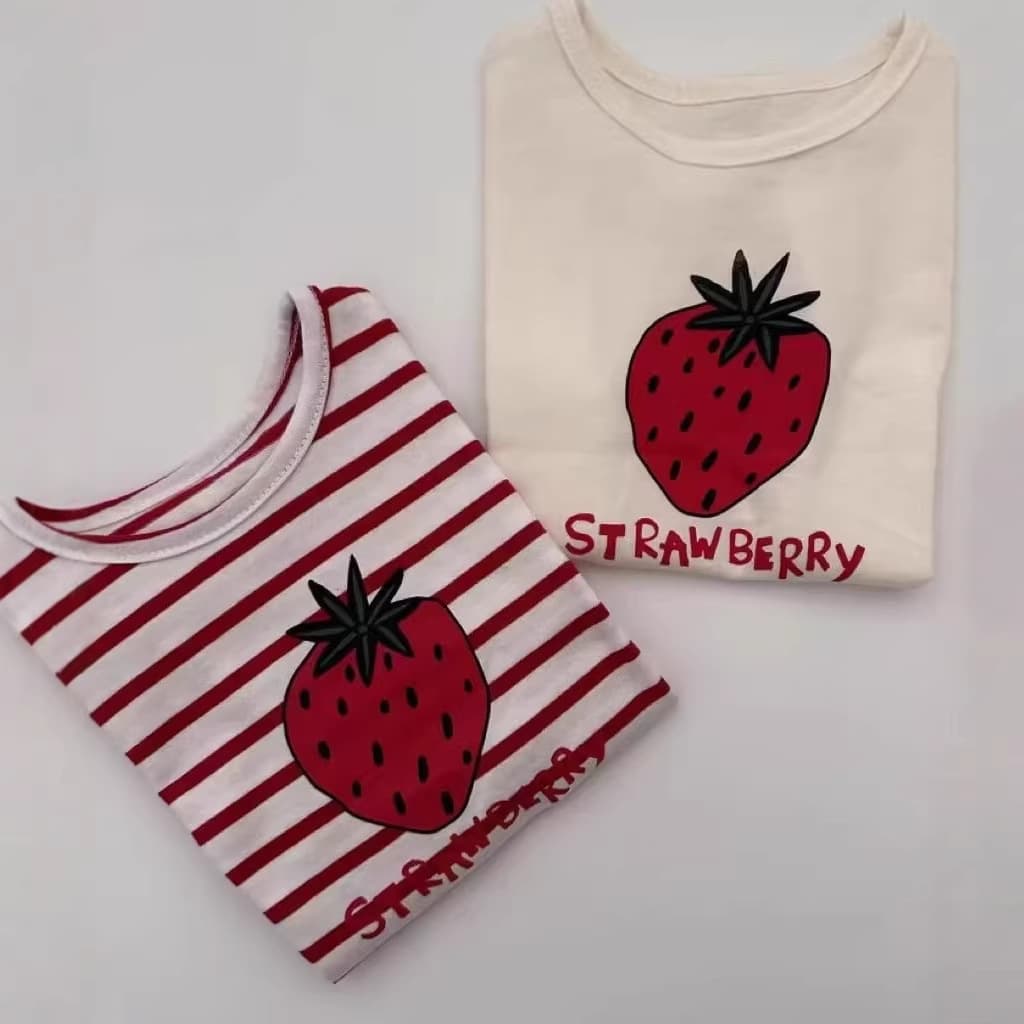 Korean Style Children's Clothing 2026 Summer Kids Boys Girls Oversized Strawberry Casual Simple Comfortable Baby T-Shirt