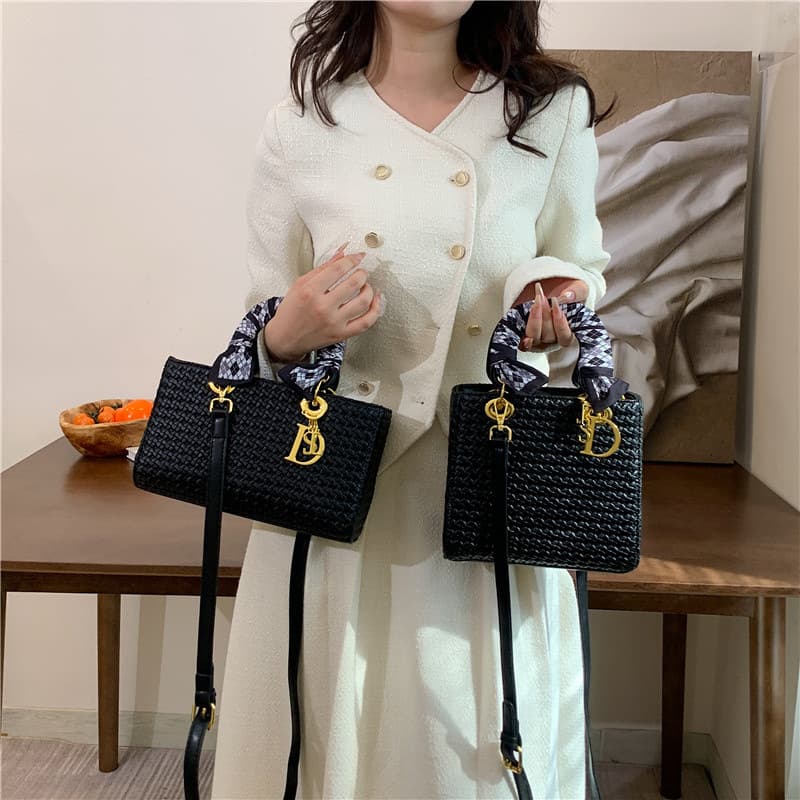 Woven Bag Handbag 2025 New PU Lady Bag Fashionable Stylish Handheld Bag Elegant Textured Crossbody Bag