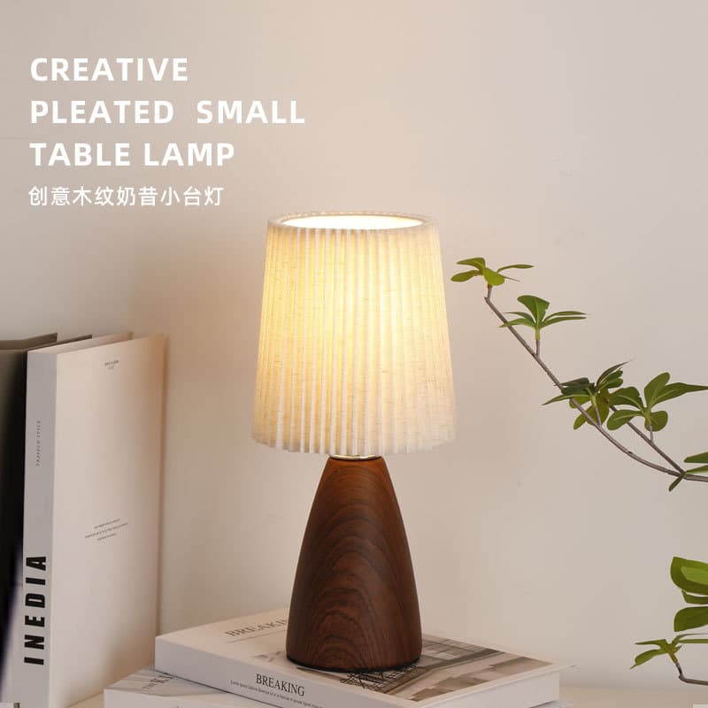Table lamp bedroom pleated retro ceramic study night lamp warm and romantic desktop decoration atmosphere bedside lamp