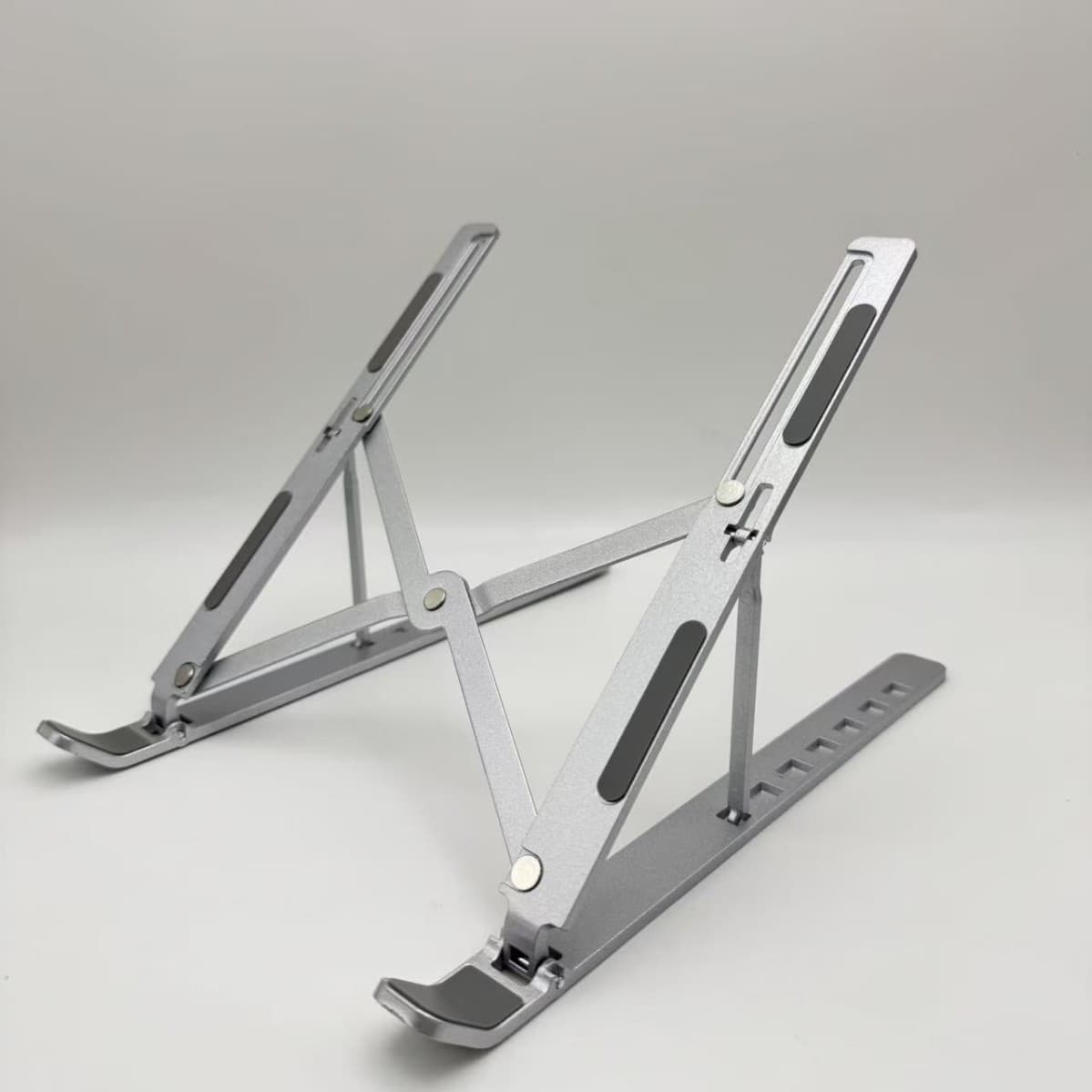 Laptop Stand Foldable Portable Heat Dissipation Height Adjustable Aluminum Alloy Desktop Quality Laptop Stand