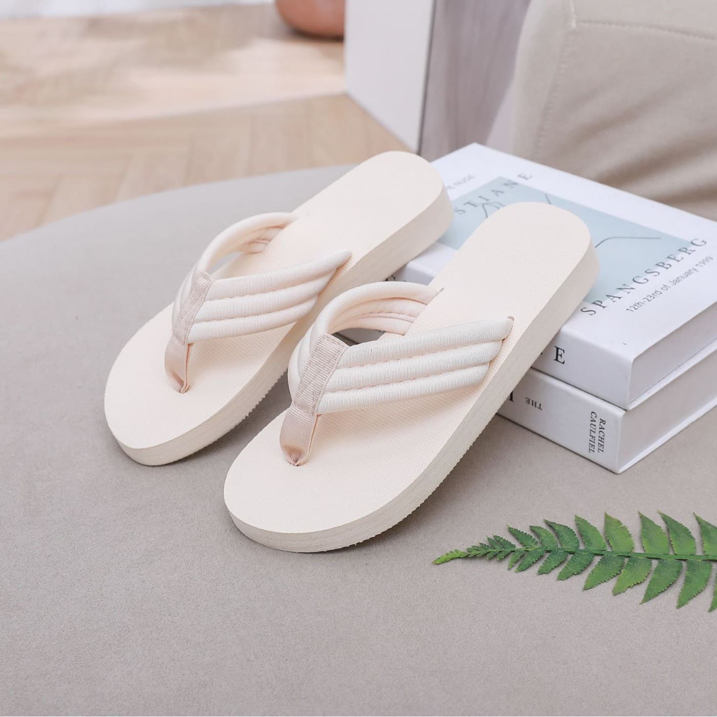 Cross-border Women's Flip Flops Summer Stock Fashion Trendy Popular Sandals Thong Slippers European and Eastern European Women