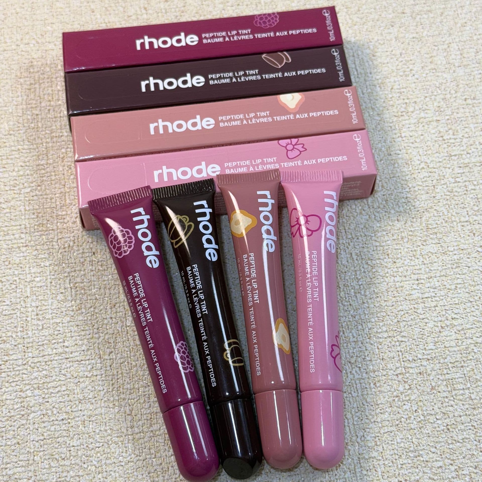 Rhode Hailey birthday limited colored lip gloss lip gloss water gloss lip glaze moisturizing raspberry/espresso