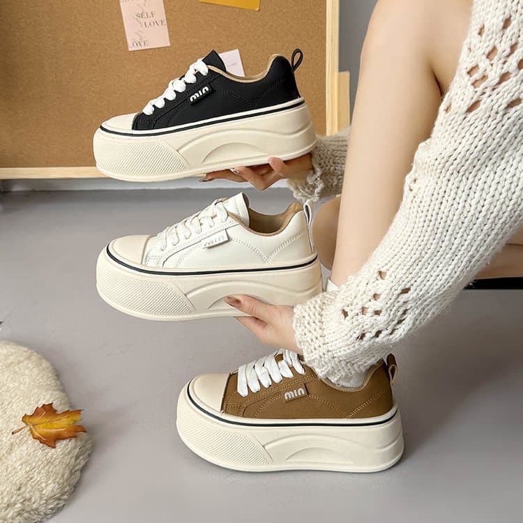 2025 Autumn and Winter New Thick-Soled Height-Increasing White Sneakers, Trendy Versatile Casual Sneakers, Lightweight and Comfortable Korean-Style Canvas Shoes