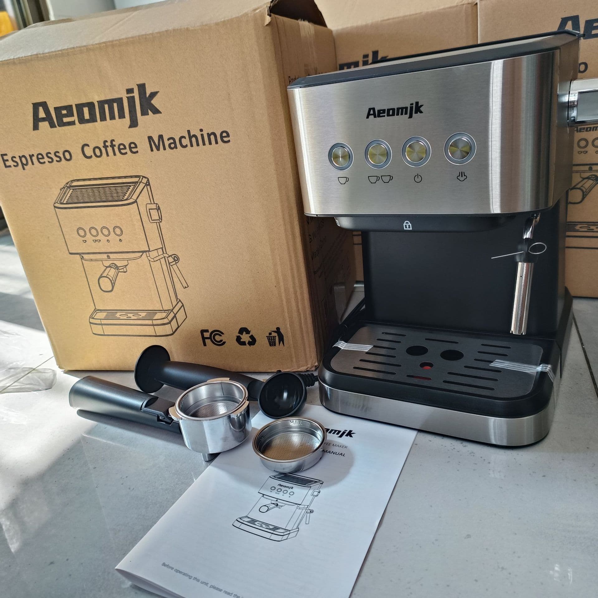 Cross-border Coffee Machine Semi-Automatic Espresso Machine High Pressure Extraction Milk Frother