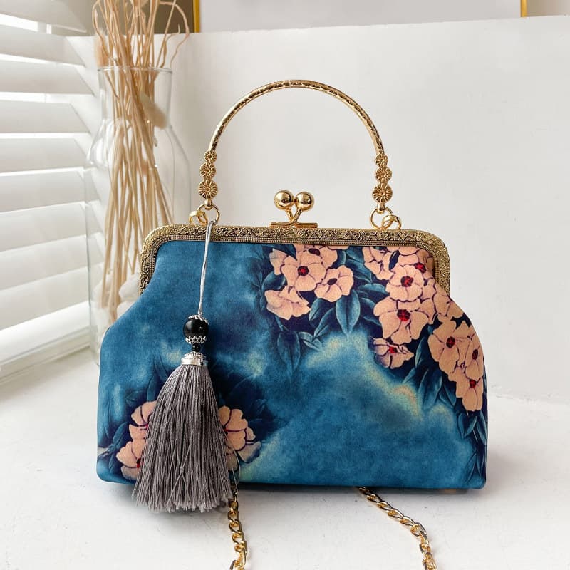 Chinese style printed cheongsam bag, women's elegant retro clip handbag, classic antique small bag, mother's bag