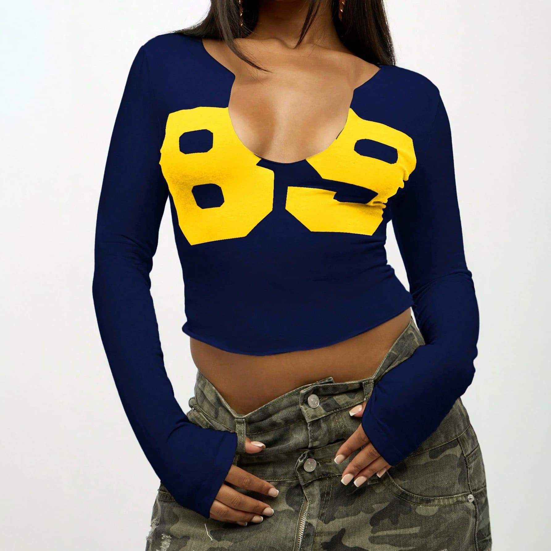 Y2K Low U-Neck Long Sleeve T-Shirt for Women, Stretchy Fitted Cropped Waist Revealing Base Top
