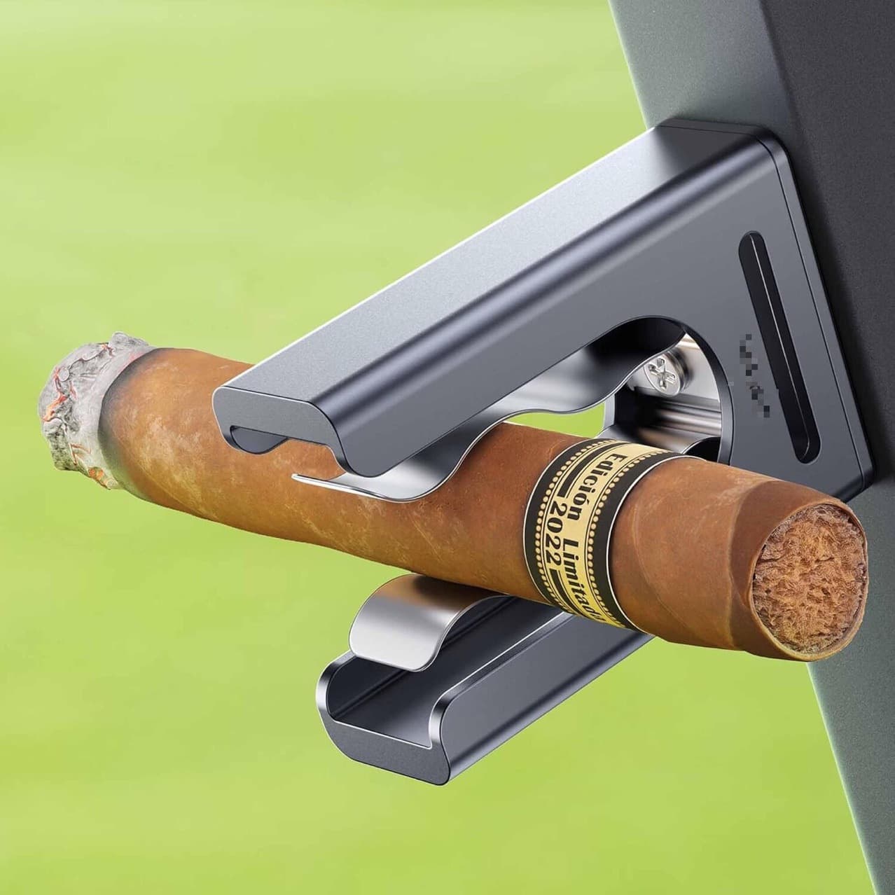 New cross-border product: Convenient magnetic cigar holder, new cigar metal accessory.