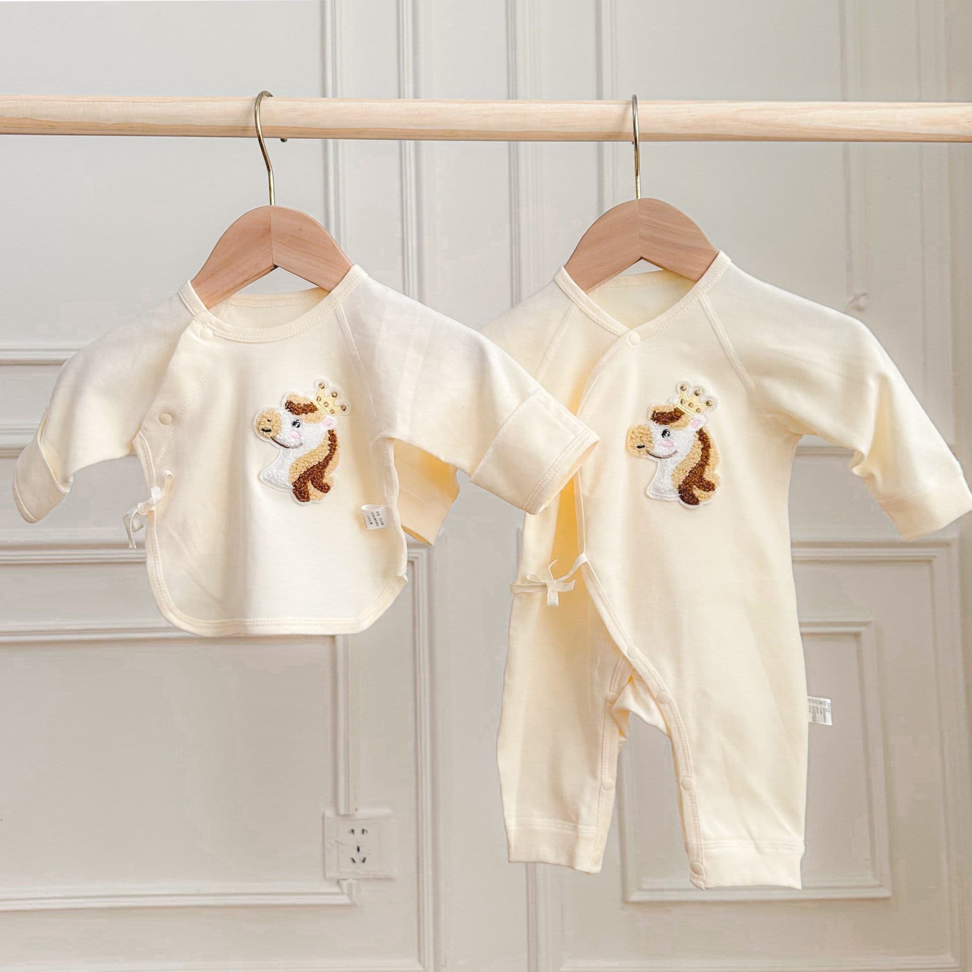 Half-back newborn baby pure cotton Class A Horse Year baby top monk-style shirt 2-piece set, spring/autumn, size 52