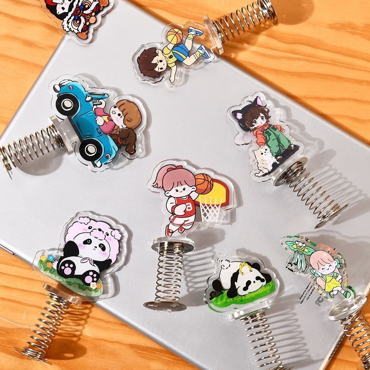 Acrylic Spring Shake Stand, Anime Celebrity Pets Cute Creative Acrylic Desktop Decor Customization