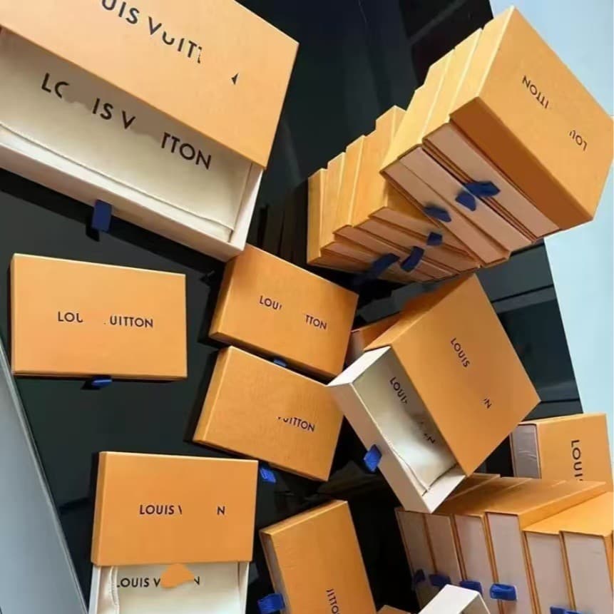 Spot donkey brand original wallet jewelry gift box gift bag pull-out box L home counter spot gift box wholesale