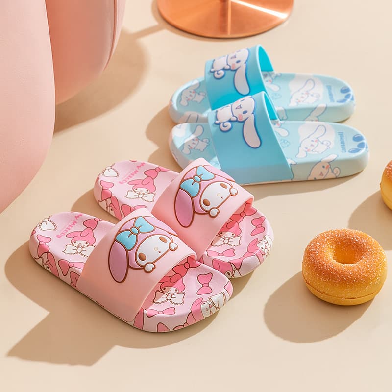 Adorable Sanrio Kids Slippers Summer Cartoon Indoor Outdoor Soft Bottom Anti-Slip Girls Baby Sandals Comfortable PVC Material