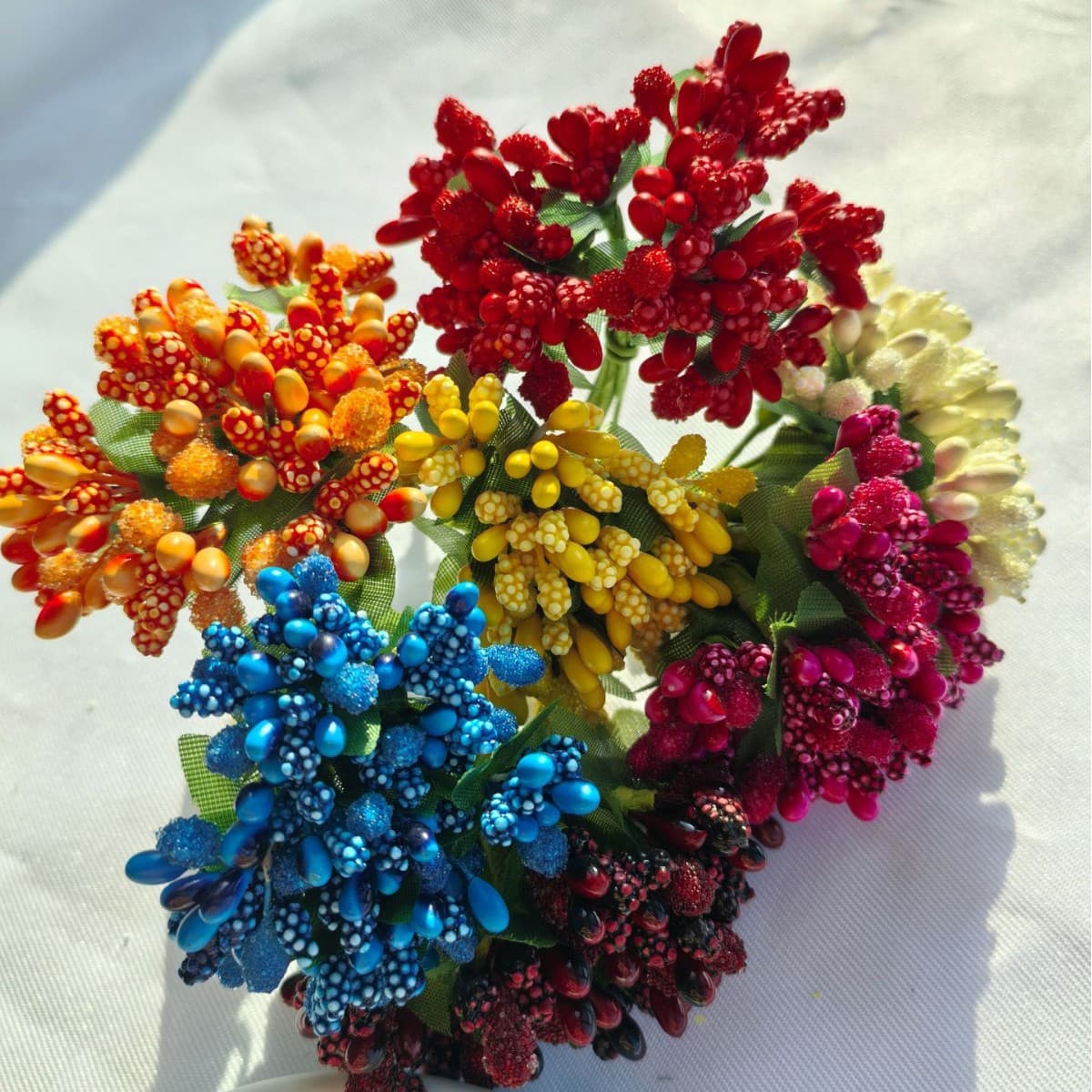 Wedding candy box accessories, simulated small berries, DIY garland materials, small berry beaded flower cores with leaves, garland accessories
