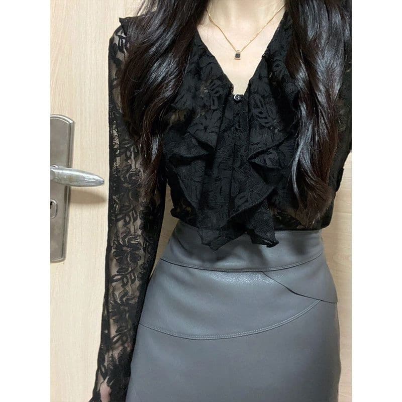 Collar ruffled long-sleeved shirt for women in spring and autumn with French retro temperament, slim and chic bottoming lace top