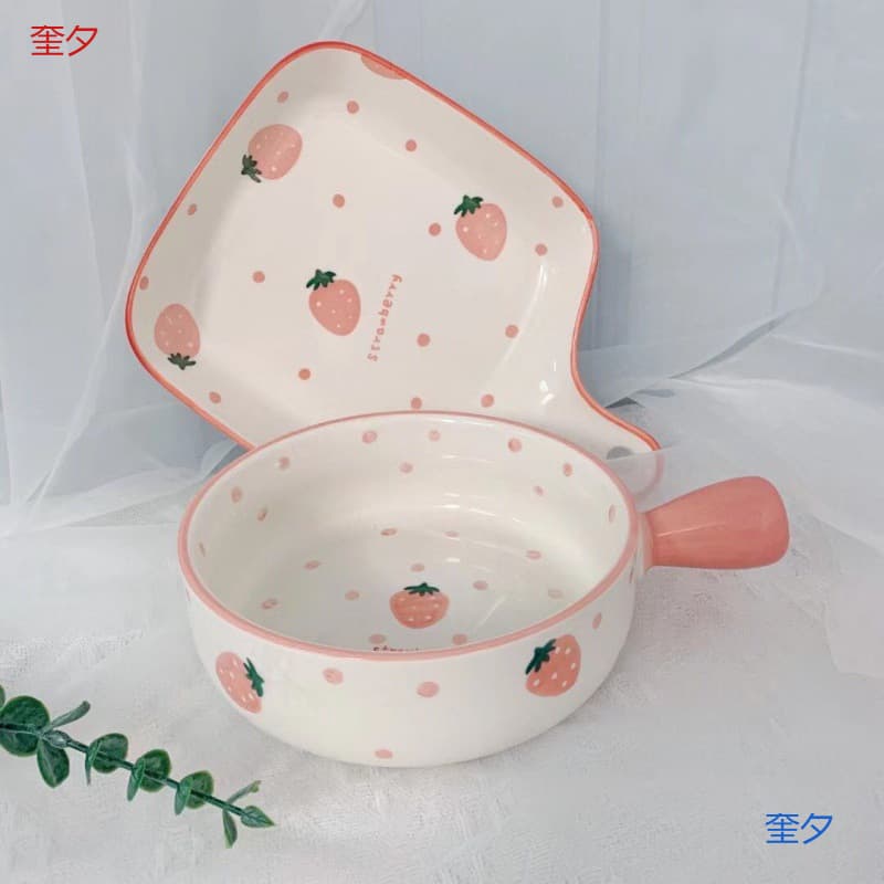 Plate bowl with microwave Nordic style plate handle strawberry hand-painted handle ceramic tableware baking pan steamed egg bowl Wu Qiye