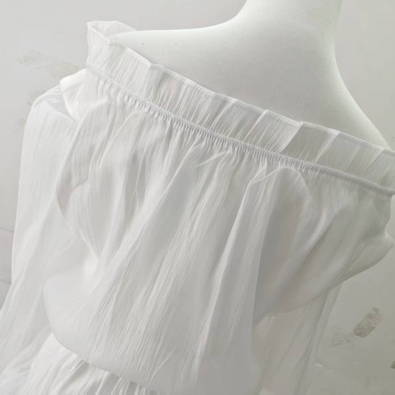 In Stock 2026 Spring Wang Yuwen Same Style White One-Shoulder Elegant Chiffon Blouse Slimming Top for Women