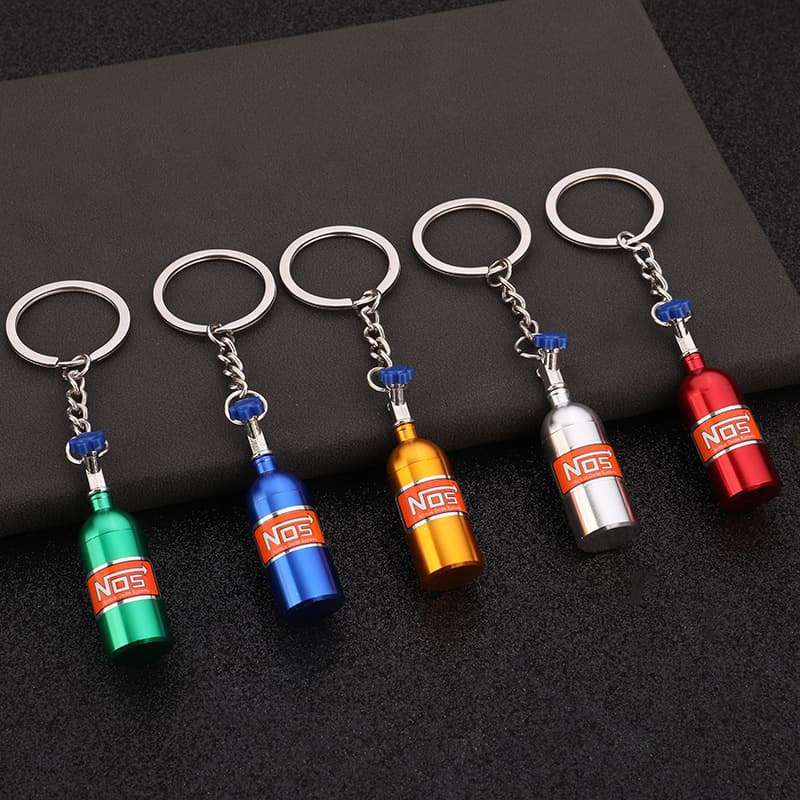 Cross-border wholesale modified car keychain modified car nos nitrogen bottle keychain decorative gas bottle keychain