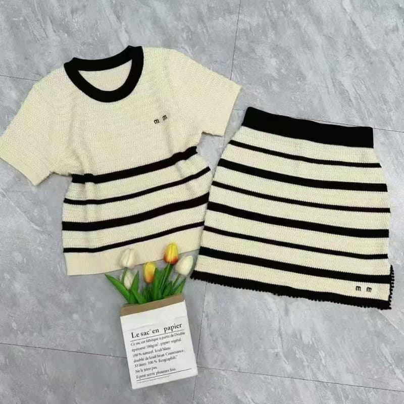 Miu-style High-Quality Premium Resort Short Handmade Crochet Vest, Bodycon Skirt, Short Sleeve Series