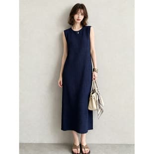 Miyake Pleated Simple Sleeveless Dress Women Deep Blue Long Dress Round Neck Texture Light Luxury Commuter Dress Women's Clothing