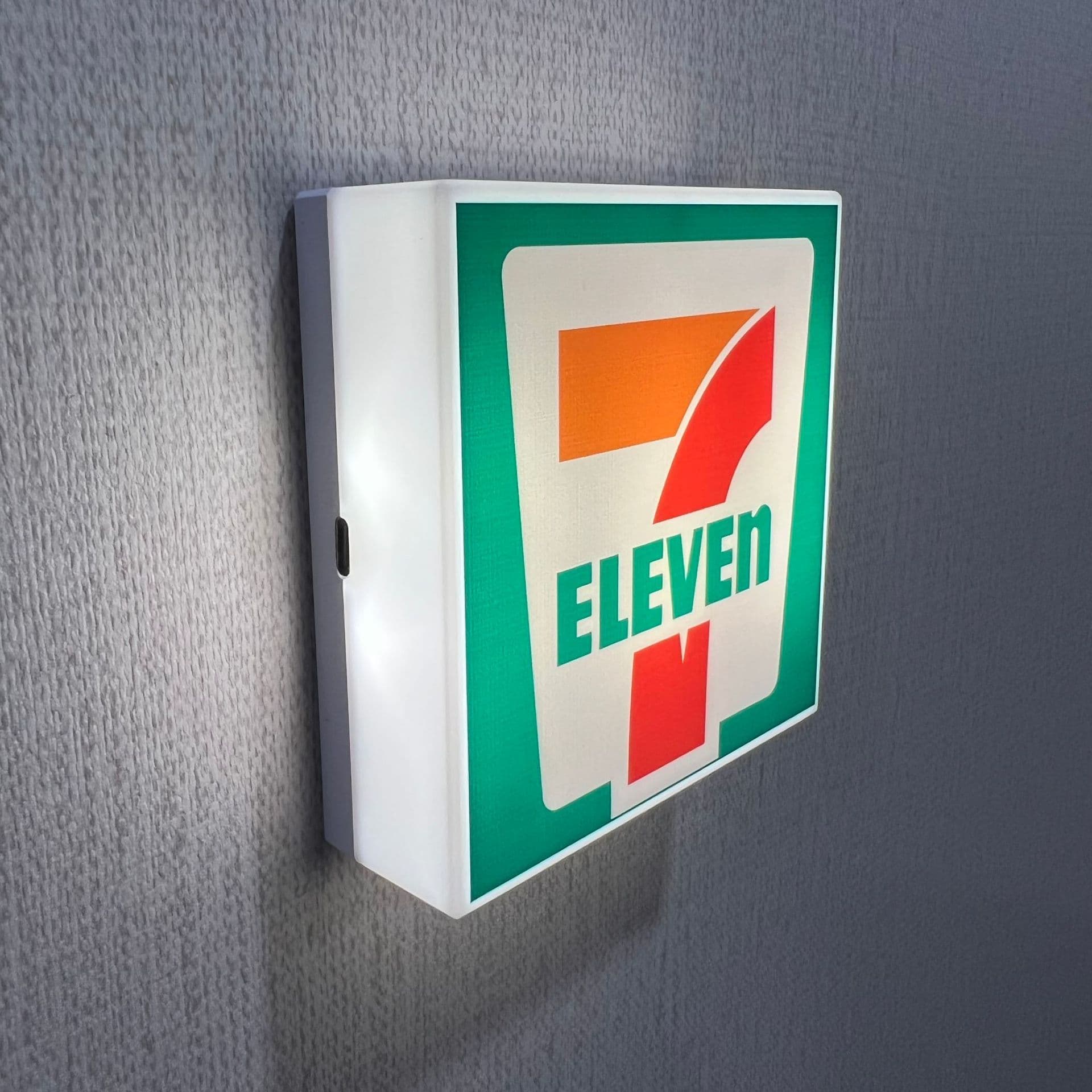 Cross-border Hot-Selling USB Touch Sound Effect 711 Fridge Magnet Light Sign Mini Square Glowing Light Sign Magnetic Fridge Magnet