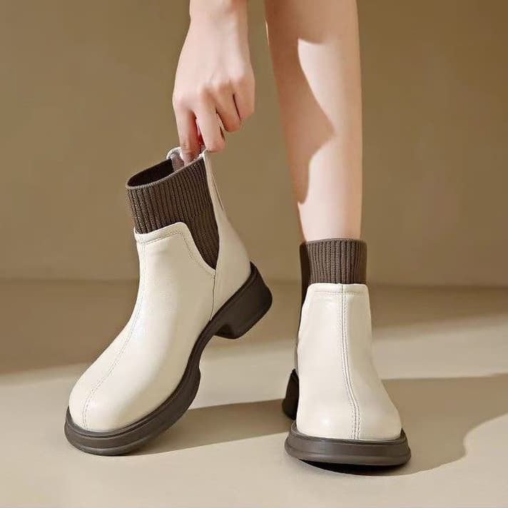 Thick-Soled Socks Boots 2025 Autumn Winter Round Toe New British Style Back Zipper Short Boots Slim Boots Women's Shoes