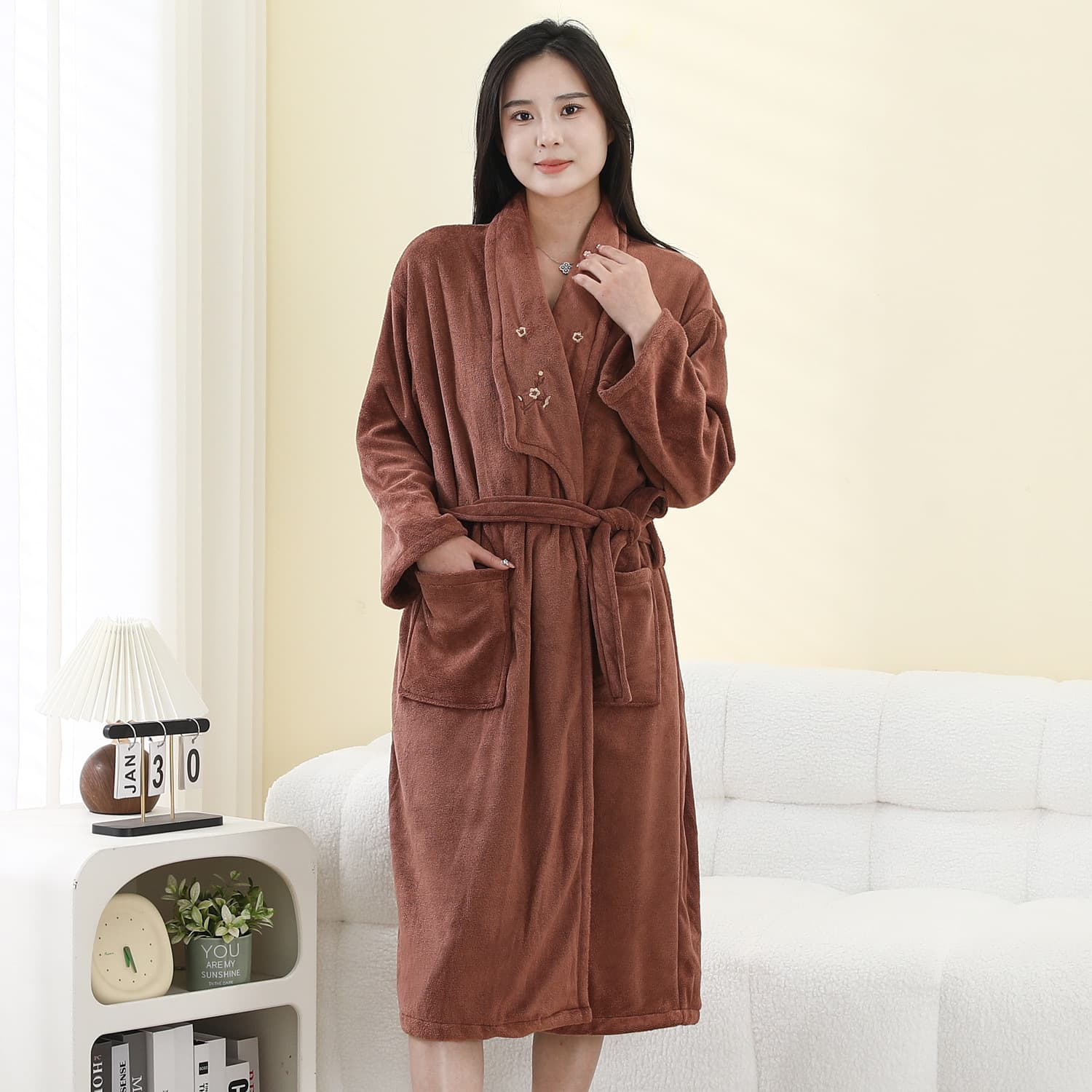 Drop Shipping Coral Fleece Floral Embroidery Bath Skirt Home Tie-Style Long Sleeve Absorbent Refreshing Dry Home Pajamas Wholesale