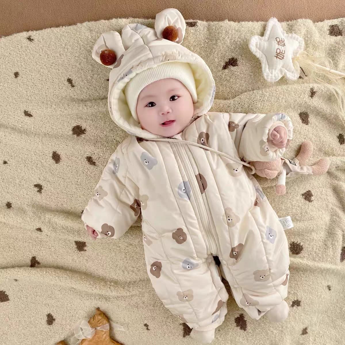 Baby jumpsuit, winter cotton clothes, baby male and female newborn winter clothes, going out clothes, cotton-padded clothes, thickened clothes