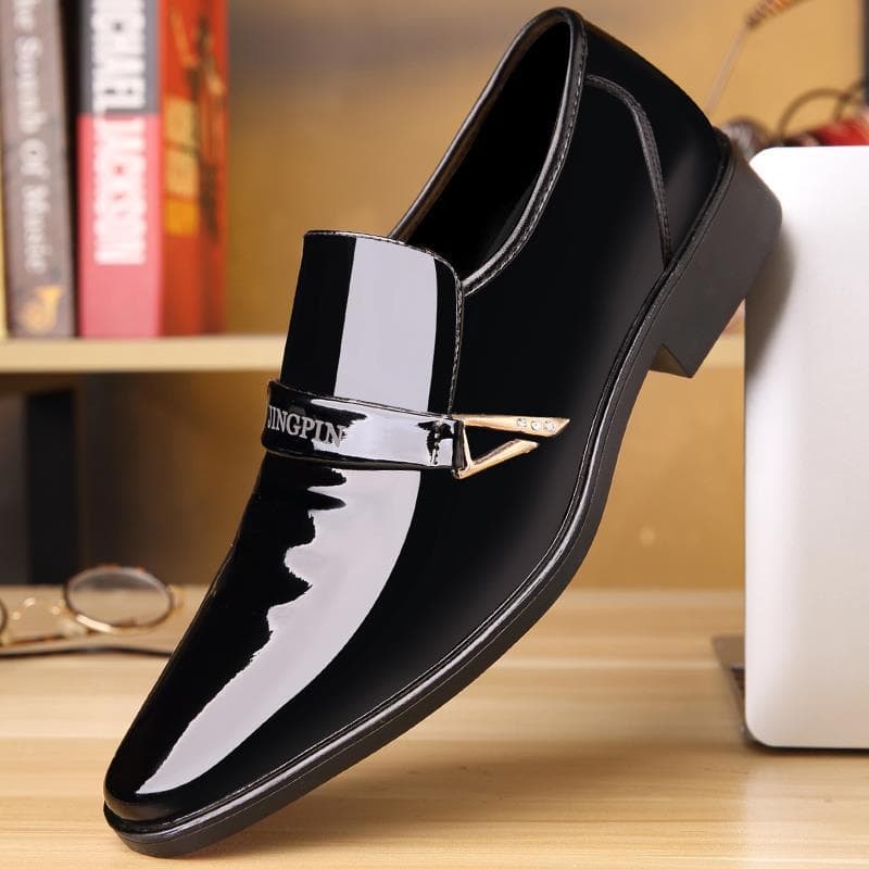 New Men's Leather Shoes Korean Style Fashion Casual Shoes Simple Shiny Patent Leather Commuting Business Men's Shoes Cross-Border Wholesale