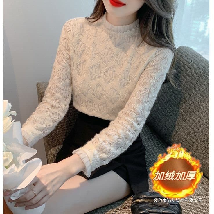 French-style chic lace base layer top for women, autumn and winter 2023 new style, fleece-lined and thickened inner layer, warm top.