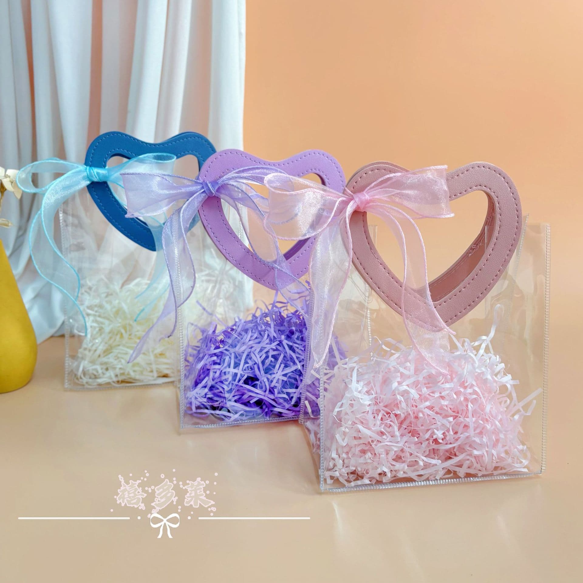 Heart-Shaped Gift Bag, Valentine's Day Favor Bag, Women's Day Gift Bag, Premium Transparent Plastic Gift Tote