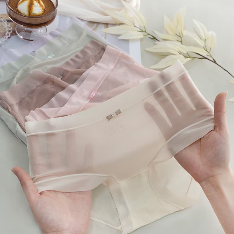 Women's Ultra-Thin Ice Silk Seamless Sexy Breathable Silk Panties with Pure Cotton Crotch, Quick-Dry Summer Briefs