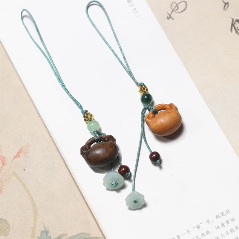 Factory Direct Sales Ruyi Lock Agarwood Pendant, Ruyi Lock Sandalwood and Redwood Accessories, Keychain Wholesale