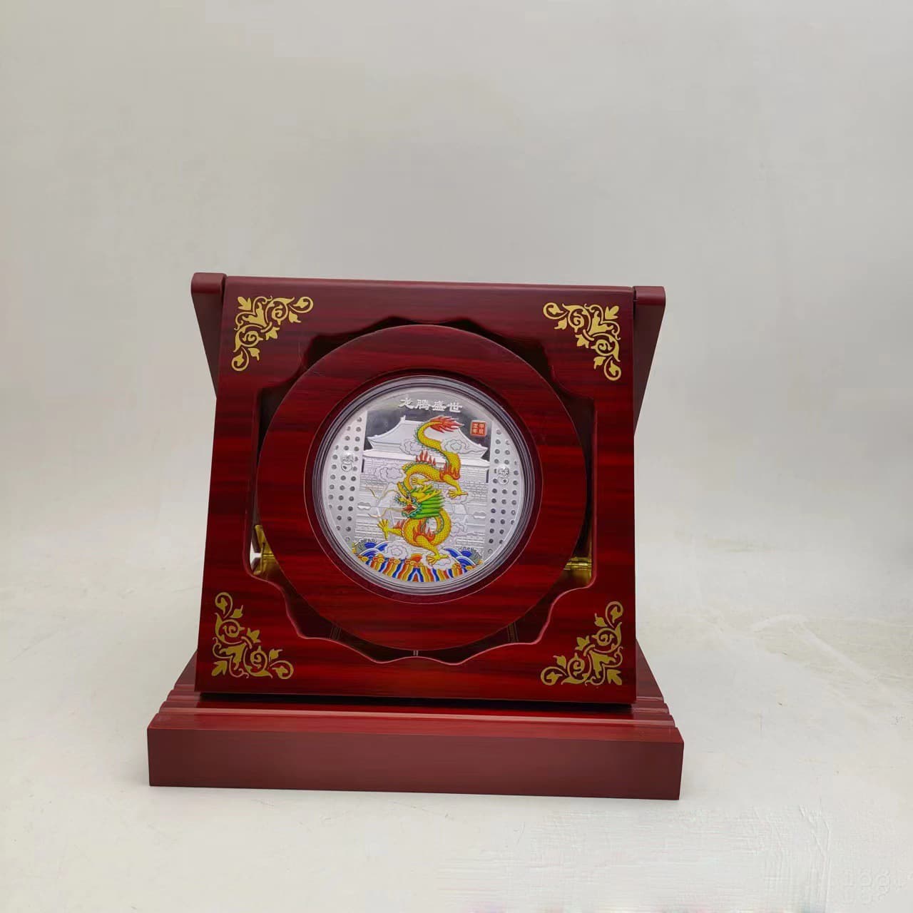 Twelve Zodiacs Year of the Dragon Good Luck Single Gift Coin Soaring Dragon Era Commemorative Round Medal Wooden Box Ornament Company Souvenir