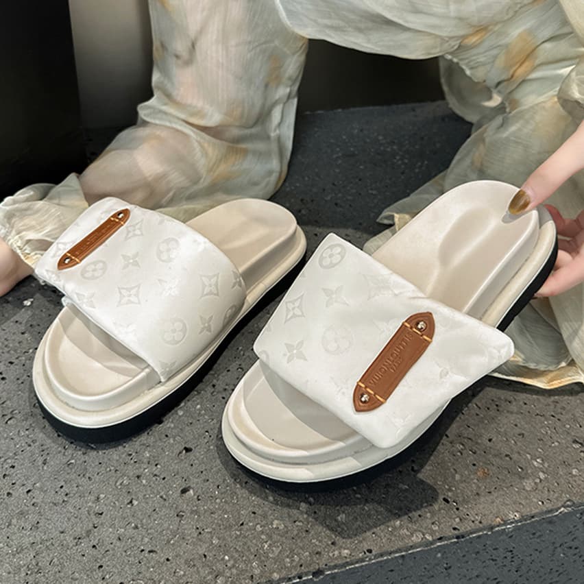 Presbyopia Velcro Slide Sandals Women 2026 New Style Versatile Denim Thick Sole Flat Sandals Lightweight Outdoor Wear