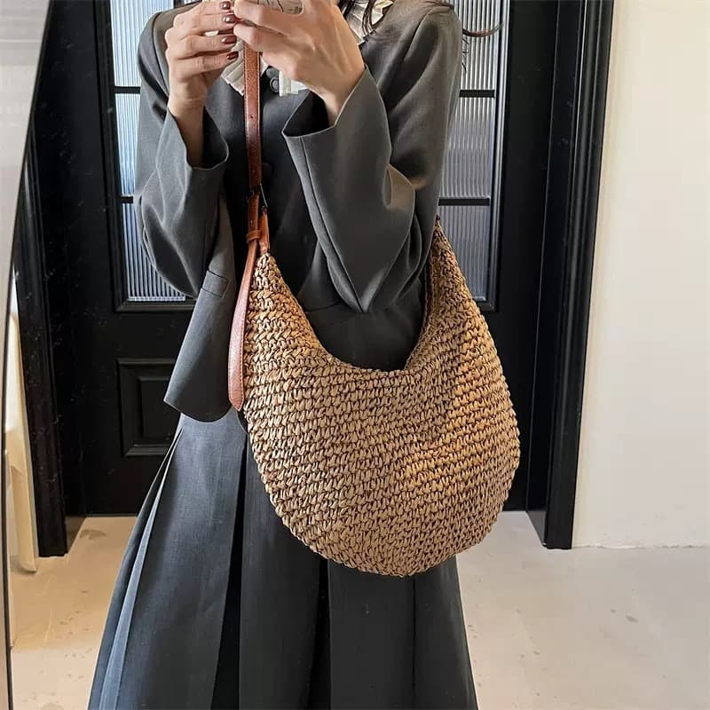 U-Shape Paper Rope Shoulder Crossbody Woven Straw Bag Women's Versatile Casual Dumpling Shape Leather Strap Woven Bag Beach Bag Crossbody
