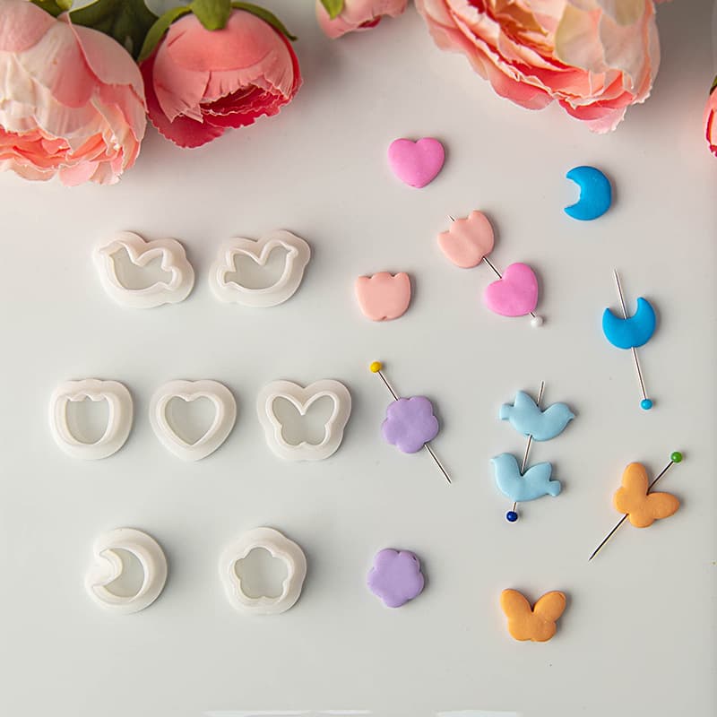 Mini Cartoon Soft Clay Earring Mold Flower Butterfly Heart Clay Pendant Cutting Mold Set DIY Handmade Tools