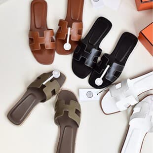 High-end Dongguan goods! H Summer new stylish classic sandals, resort casual beach shoes, slip-on flat sandals