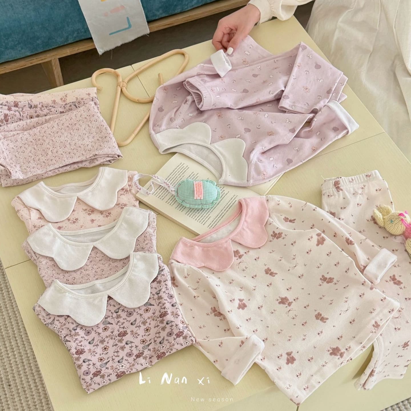8076 Girls Autumn Clothes Set 26 New Lycra Cotton Long Sleeves Trousers Petal Collar Boneless Pajamas Floral Korean Style