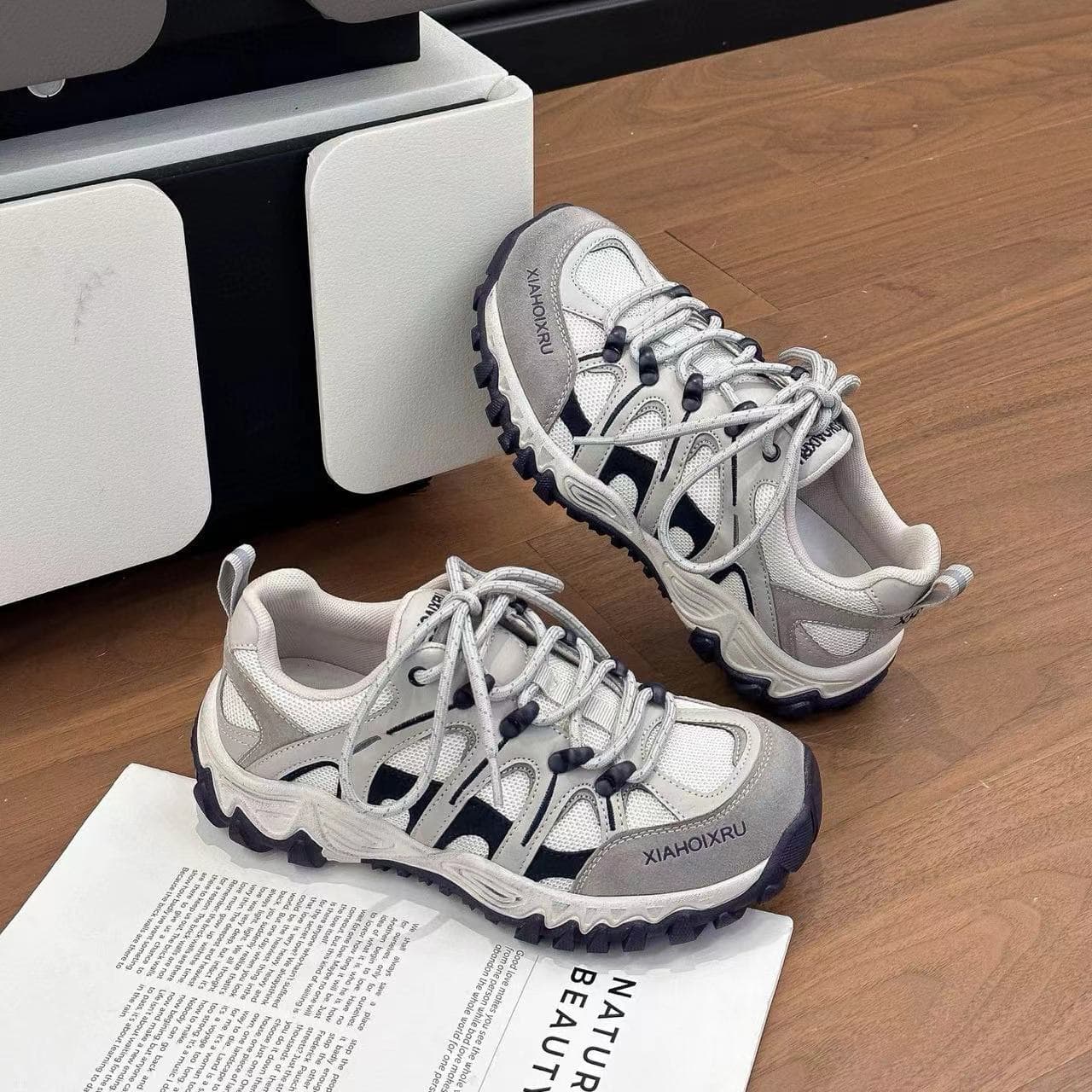 Genuine Leather Thick-Soled Hiking Shoes, German Training Shoes for Women, 2026 Spring New Retro Versatile Lightweight Outdoor Casual Sports Shoes