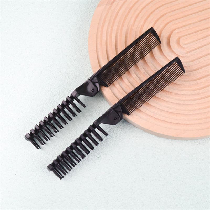 Disposable folding combs for hotels, guesthouses, and home use; portable travel and household products wholesale from manufacturers.