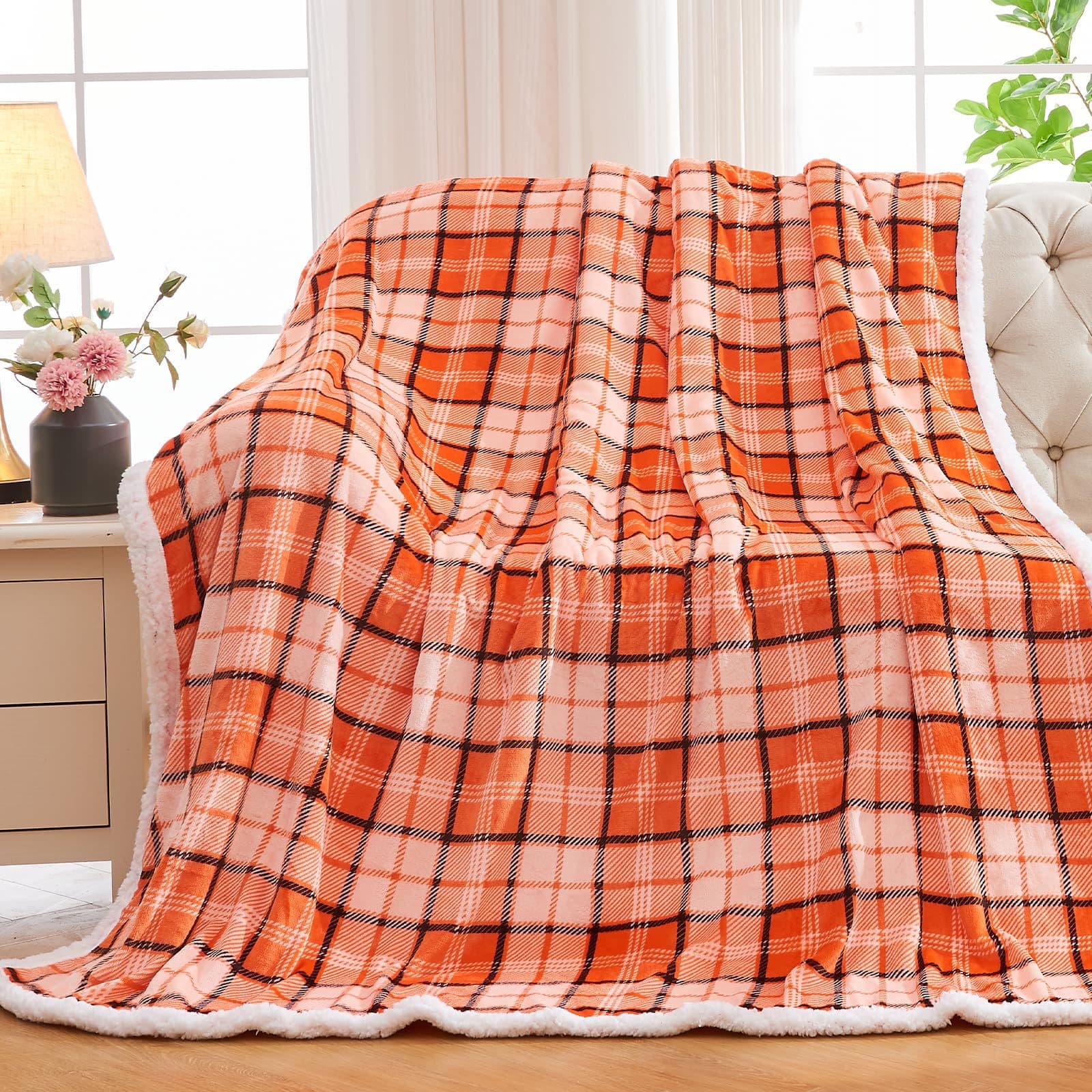 Grid Pattern Baby Blanket, Nap Blanket, Comfortable Flannel Home Essential Warm Blanket Factory Direct