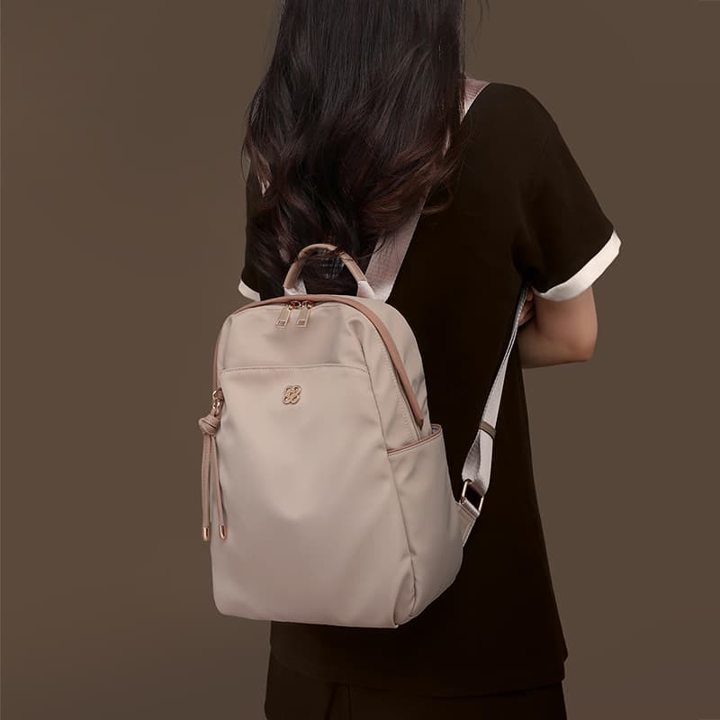 Backpack Girls 2026 New Junior High School Bag Large Capacity High School College Travel Versatile Lightweight Small Backpack