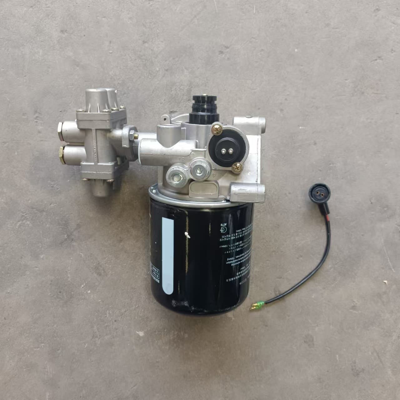 Air Processing Unit DZ96189360003 Shaanxi Delong M3000 Aolong Cab Dryer Assembly