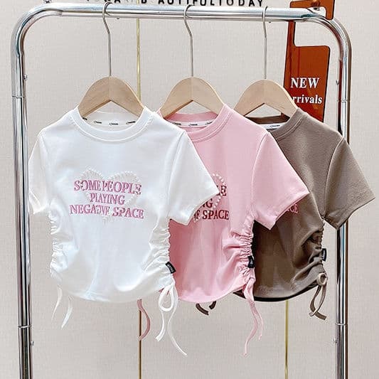 Korean version of children's clothing 2025 girls summer fashion simple letter short T-shirt children's ice silk drawstring short-sleeved top