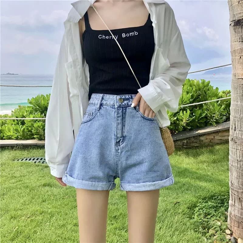 Small curled wide-leg slim denim shorts for women 2026 summer outer wear loose straight casual denim hot pants