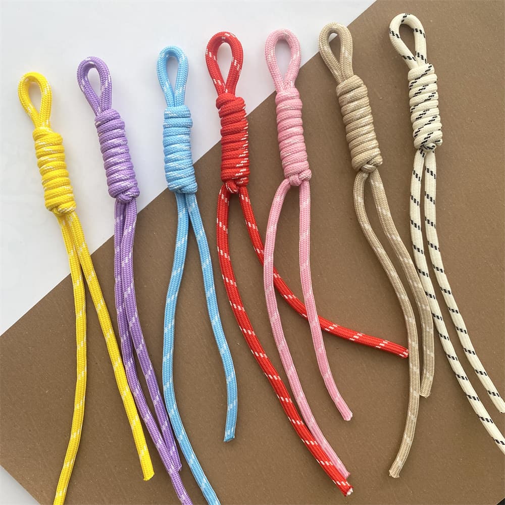Factory ready stock personalized ins trend rope pendants, colored knotting thin cords, woven ropes, trendy bag lanyards wholesale.